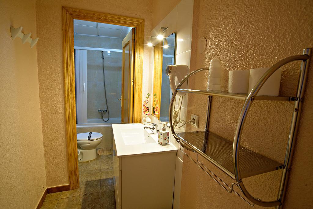 Hostal Carrizo Elda Exteriör bild