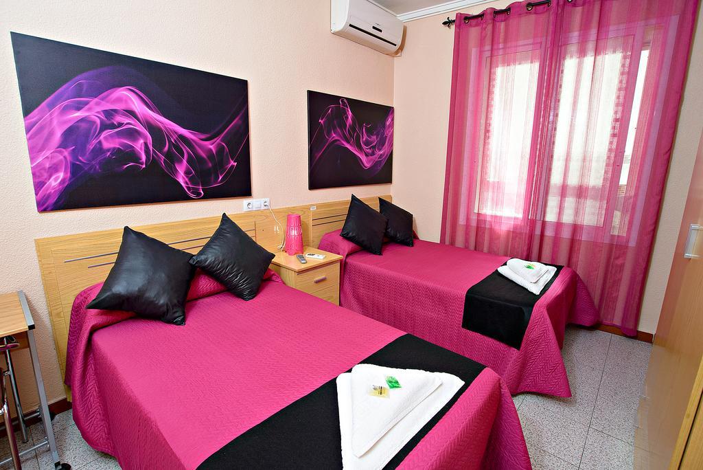 Hostal Carrizo Elda Exteriör bild