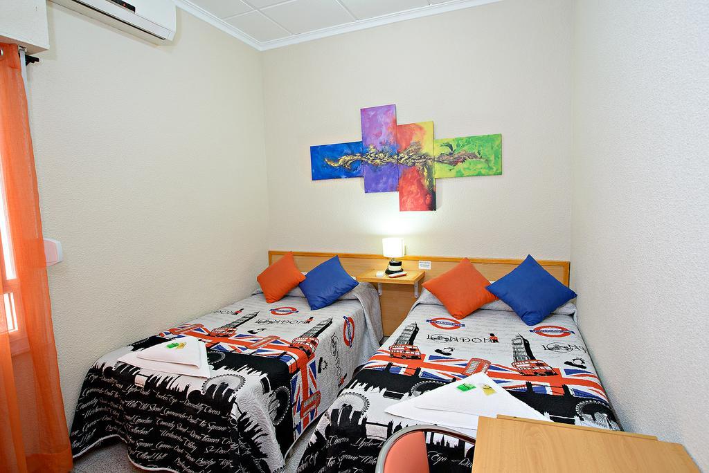Hostal Carrizo Elda Exteriör bild