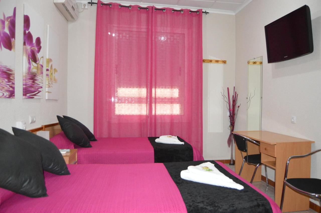 Hostal Carrizo Elda Exteriör bild