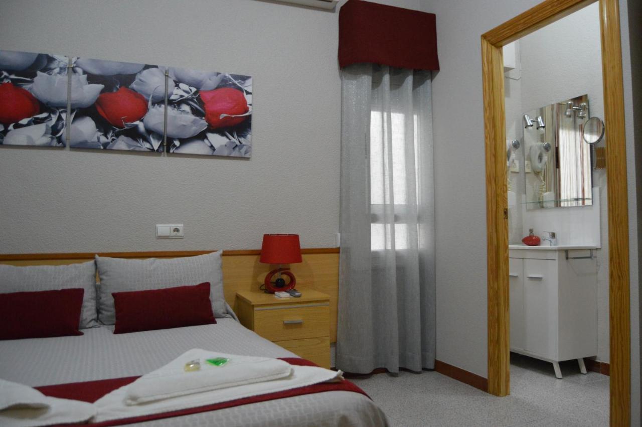 Hostal Carrizo Elda Exteriör bild